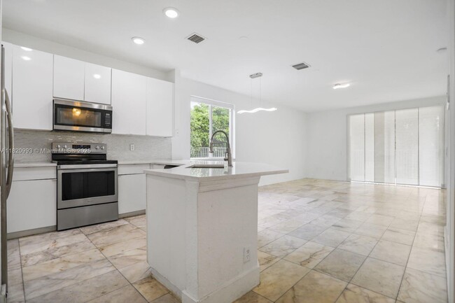 Building Photo - 1126 Golden Cane Dr