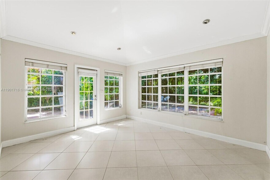 Building Photo - 3300 Segovia St