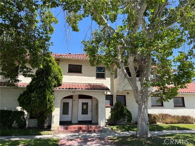 Building Photo - 404 N 7th St