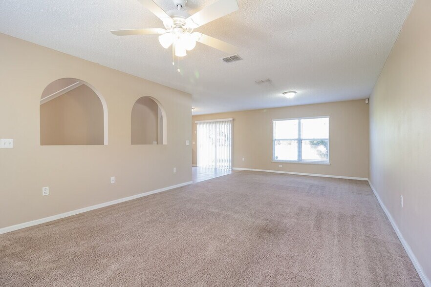 Building Photo - 1113 Benan Ct