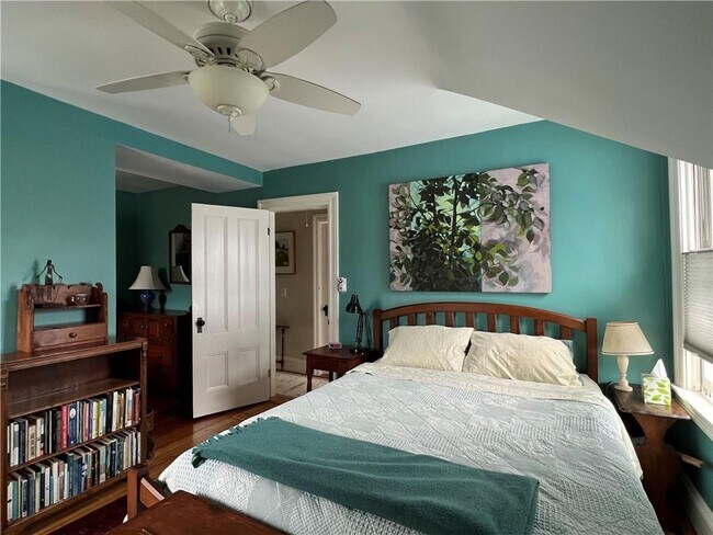 Building Photo - 99 Arnold St