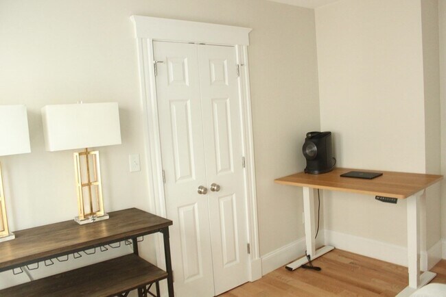 Building Photo - 11 Silvey Pl