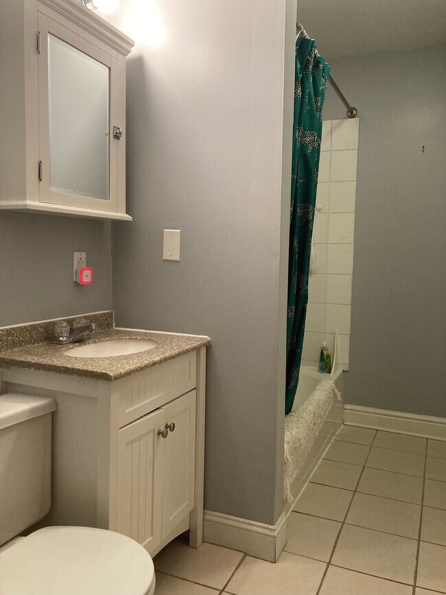 Bathroom - 3057 Sunset Dr