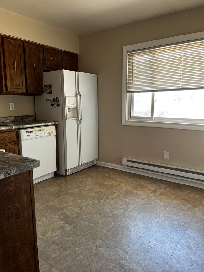 Kitchen - 750 S 4th St