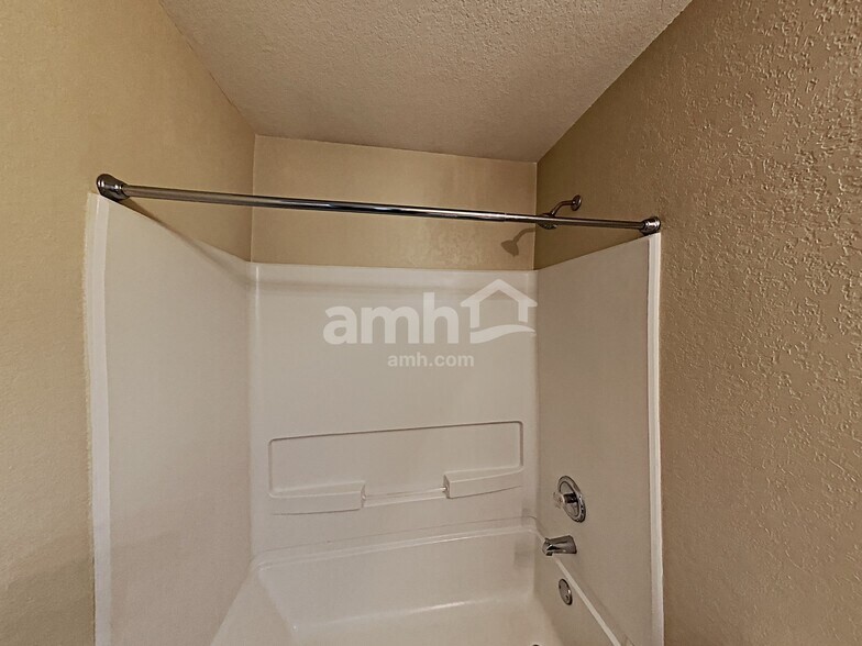 Building Photo - 9331 Juniper SPG