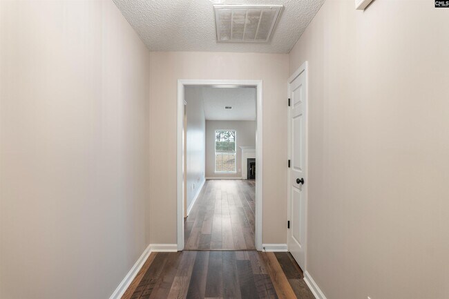 Building Photo - 313 Rolling Knoll Dr