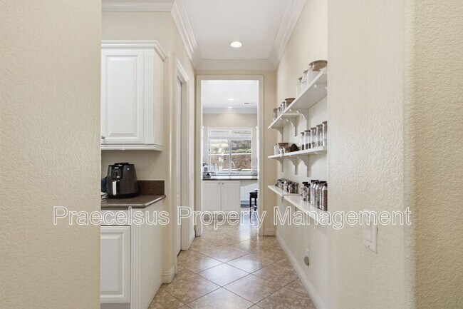 Building Photo - 2792 Camphor Ct