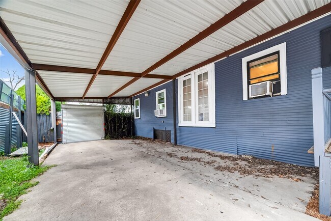 Building Photo - 5618 Belmark St