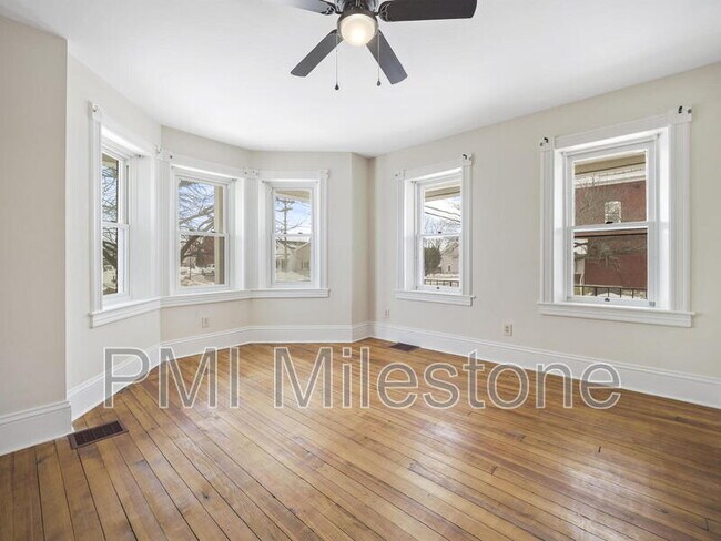 Building Photo - 1001 Pope Ave