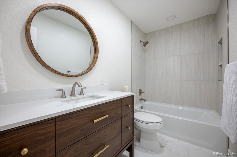 Building Photo - 11000 Larry Dr