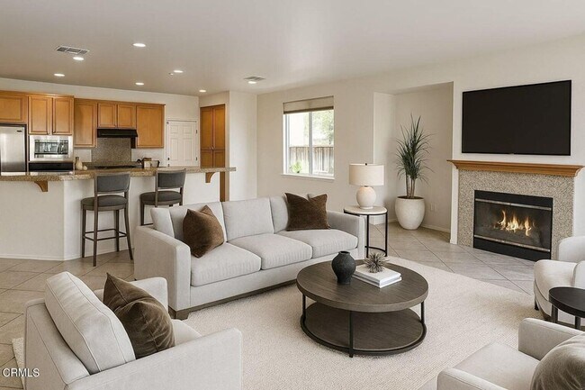 Building Photo - 822 Belleza Dr