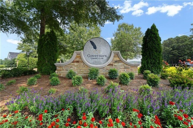 Building Photo - 6327 Howell Cobb Ct