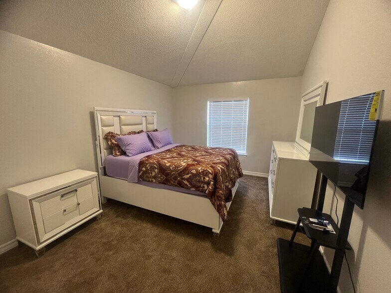 Building Photo - 485 Jeweled Mesa Ct