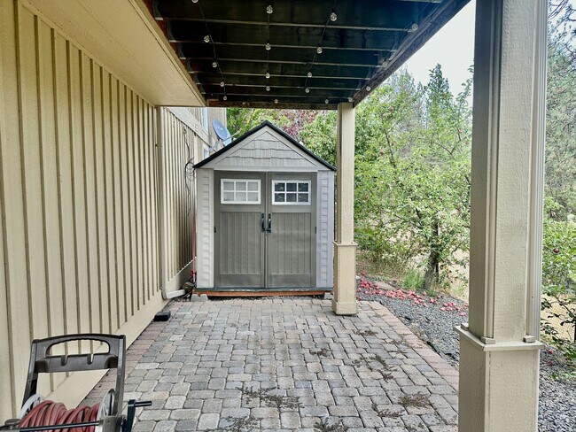 Building Photo - 4409 W Country Hls Ln
