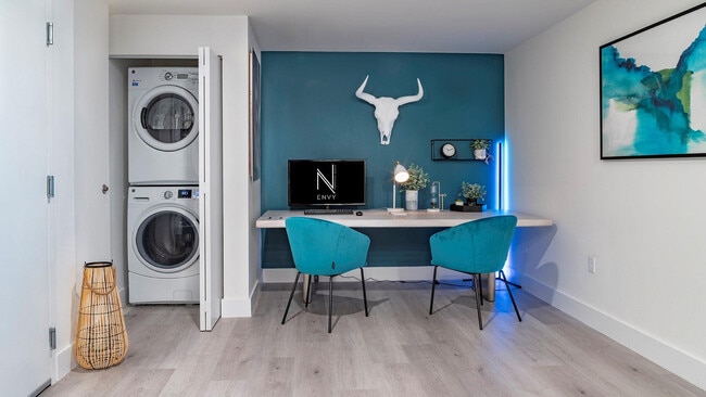 Building Photo - 425-475 E Atlantic Blvd