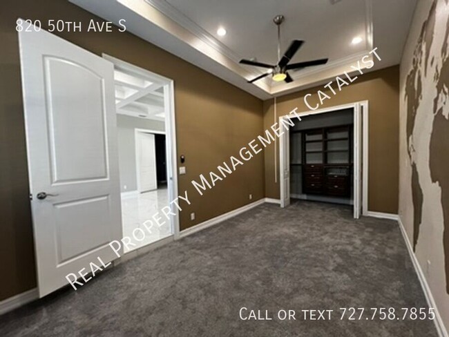 Building Photo - Amazing 4 bedroom 3 bath open floor plan i...