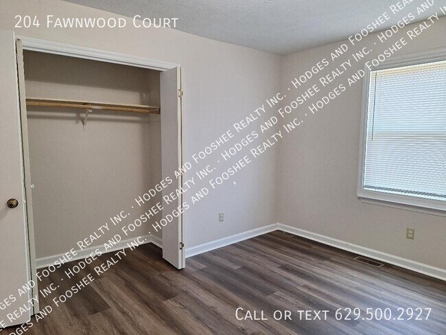 Building Photo - 204 Fawnwood Ct