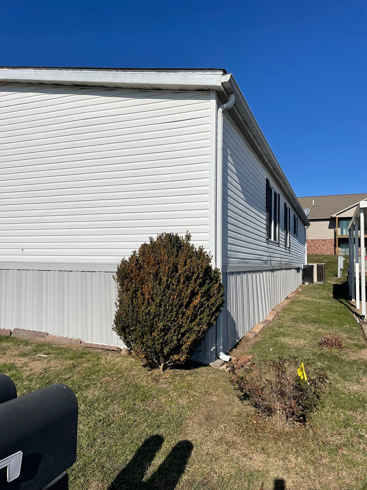 Building Photo - 128 White Pine Blvd