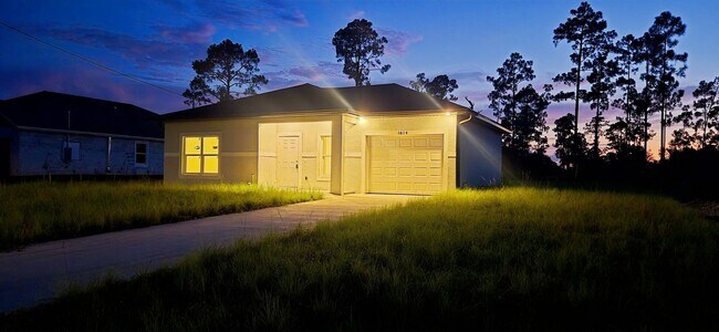 Building Photo - Brand New, 2/2/1 Single Family Home-Great ...