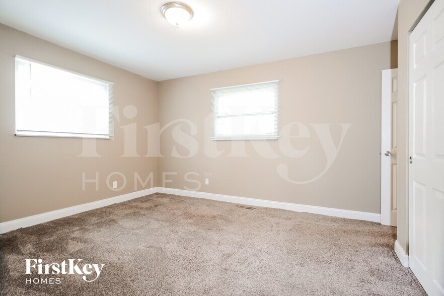 Building Photo - 405 Albert Dr