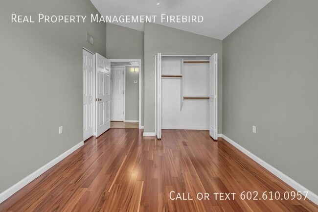 Building Photo - 10401 N 52nd St