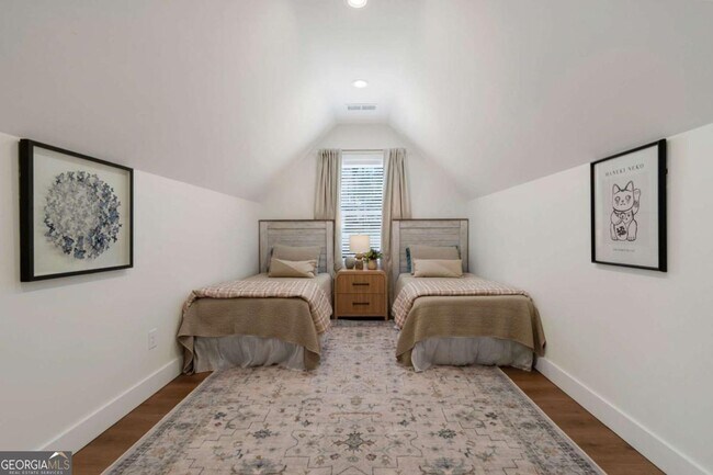 Building Photo - 629 Butterworth Rd