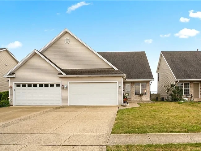 Building Photo - 1831 Marina Dr
