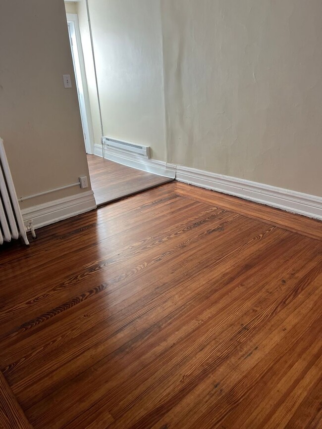 Building Photo - 718-718 Washington St