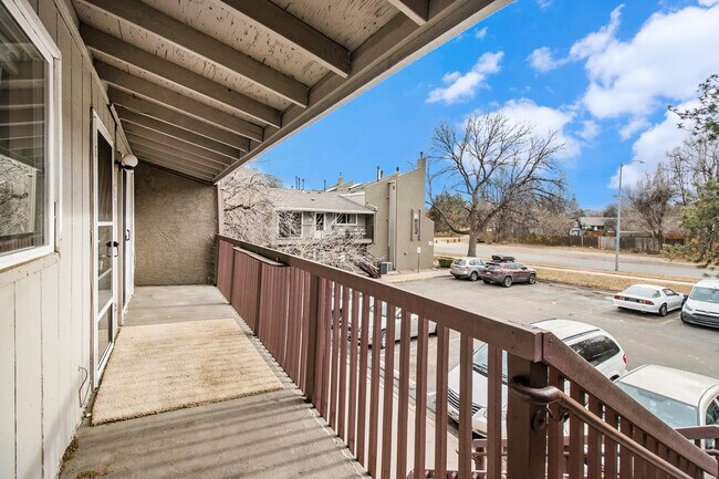 Building Photo - 5300 E Cherry Creek S Dr