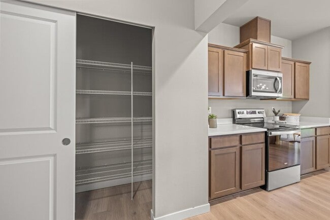 Building Photo - 3807 29th Ave Ct E