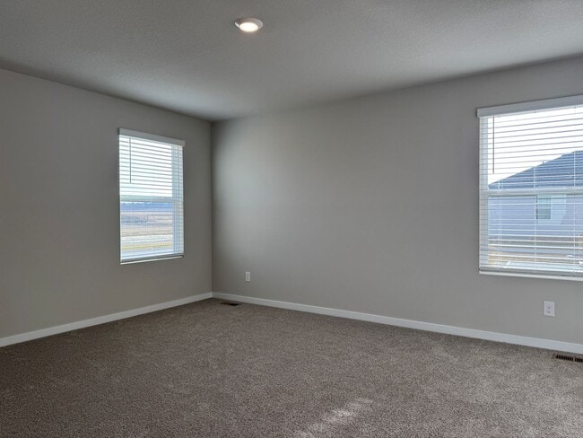 Building Photo - Never-Lived-In 4-Bedroom Ranch with Finished Basement Near Offutt AFB