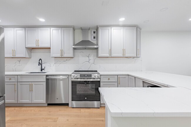 Building Photo - 405 N Wabash Ave