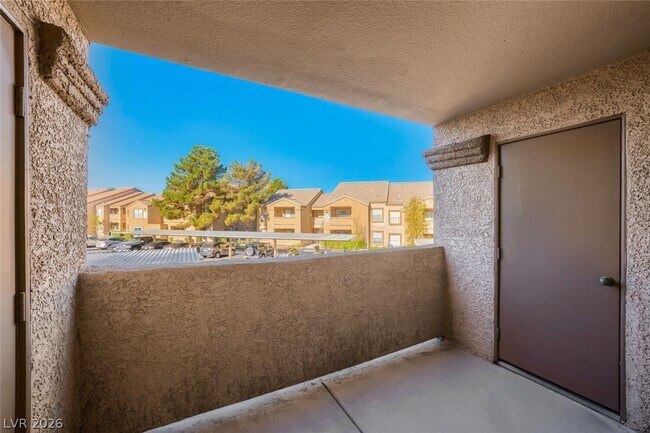 Building Photo - 1150 N Buffalo Dr