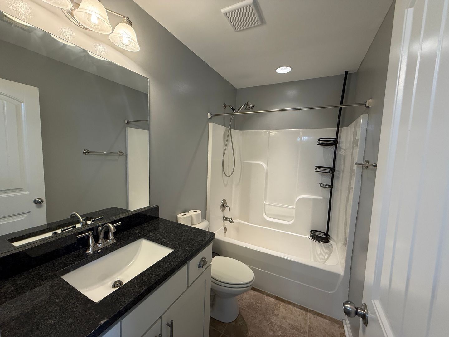 Building Photo - Cute 2 Story Home in Lundy Chase