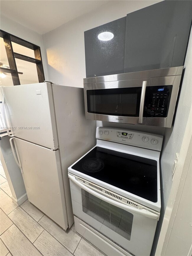 Building Photo - 2900 N Ocean Blvd