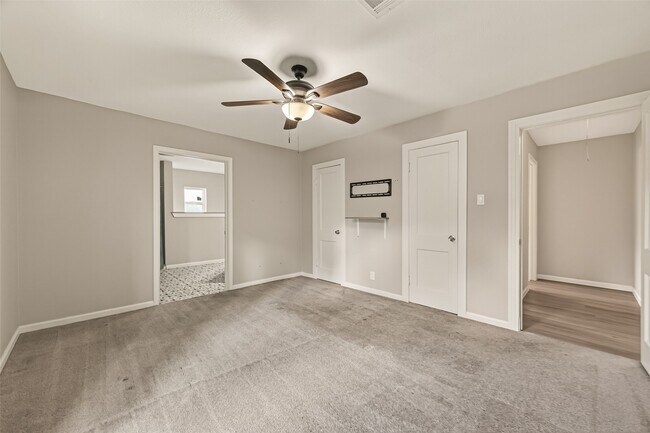 Building Photo - 5613 Dorothy Ann Dr