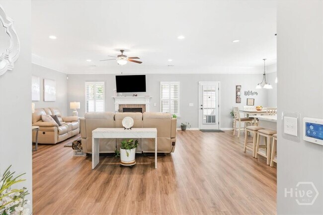 Building Photo - 3 Swallow Tail Cir