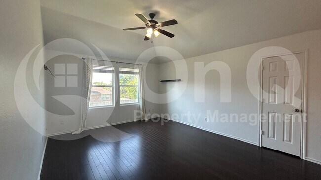 Building Photo - 905 Cedar Creek Dr