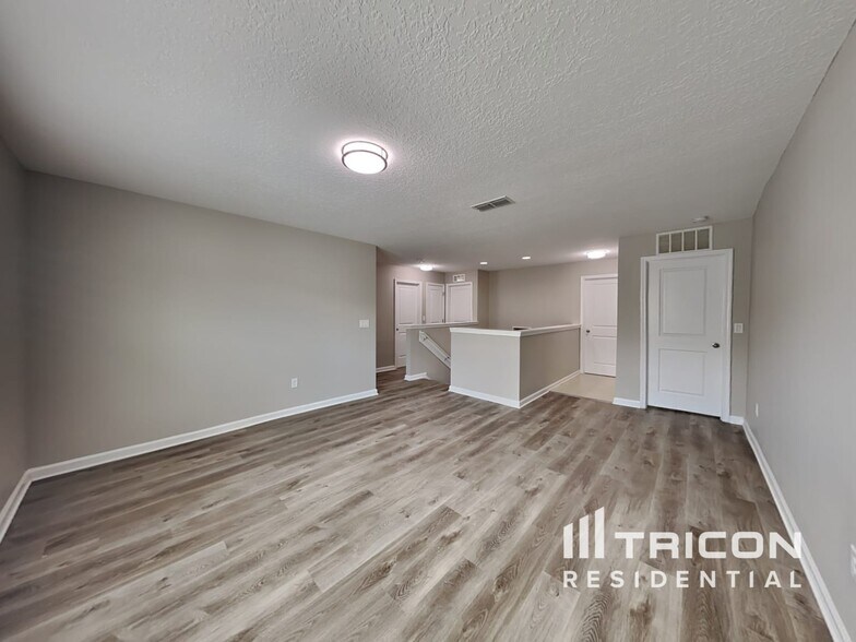 Building Photo - 297 Sawmill Landing Dr
