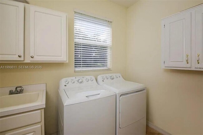 Building Photo - 6945-6974 74th St Cir E