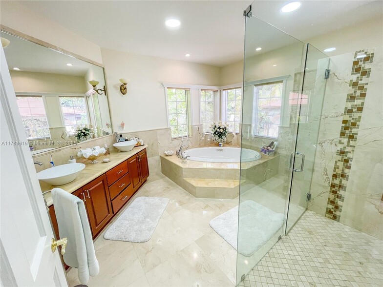 Building Photo - 194 Caoba Ct