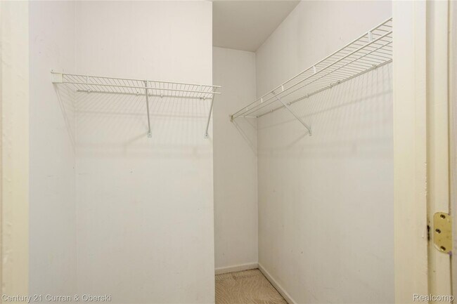 Building Photo - 42104 Echo Forest Dr