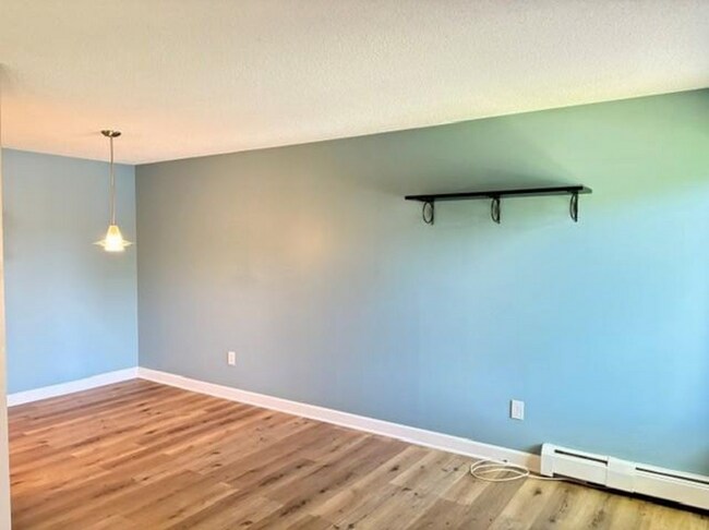 Building Photo - 4110 Eagan Apt 221