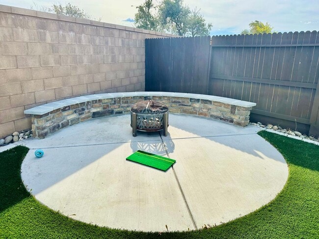 Building Photo - Gorgeous Riverstone 3/2