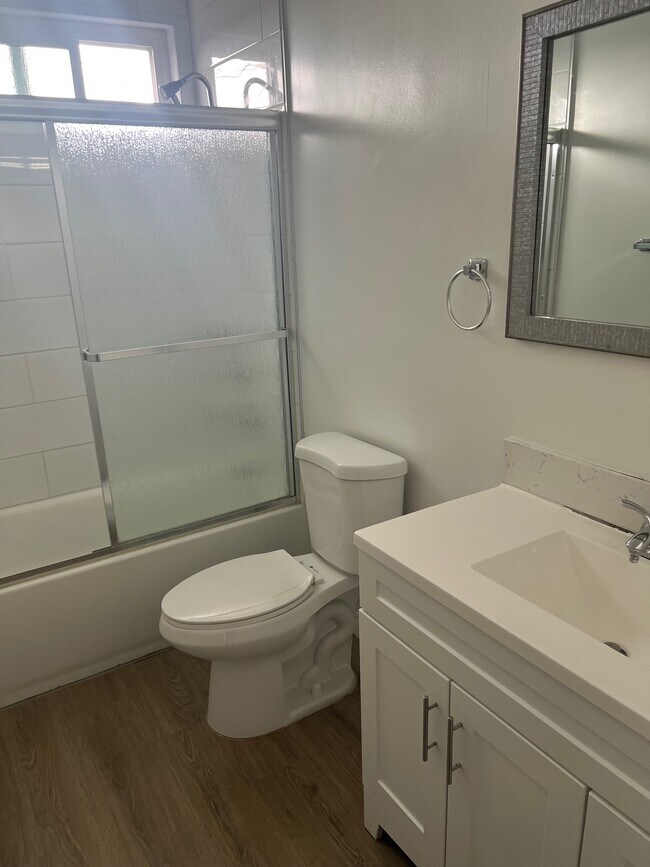 Building Photo - 3564 Del Amo Blvd