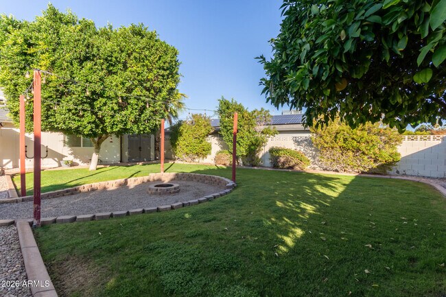 Building Photo - 2003 N Los Arboles Ct