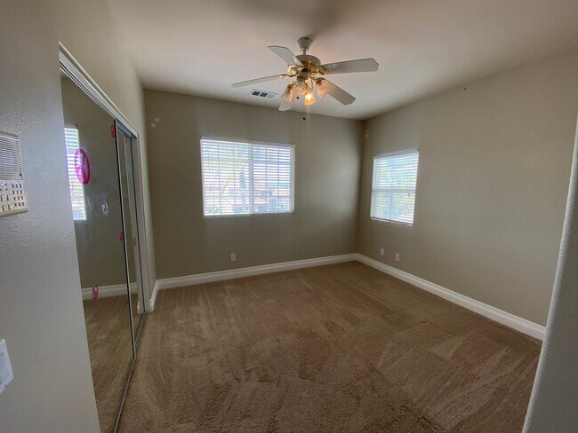 Building Photo - Beautiful Murrieta 5 bedroom available for rent