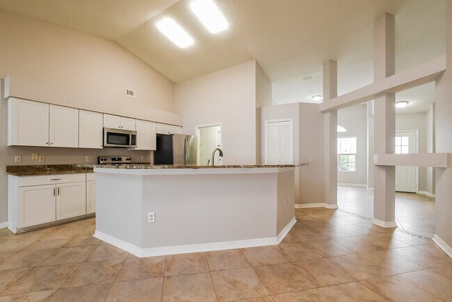 Building Photo - 8819 Reservation Dr