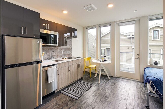 Interior Photo - 741 Harvard Apartments