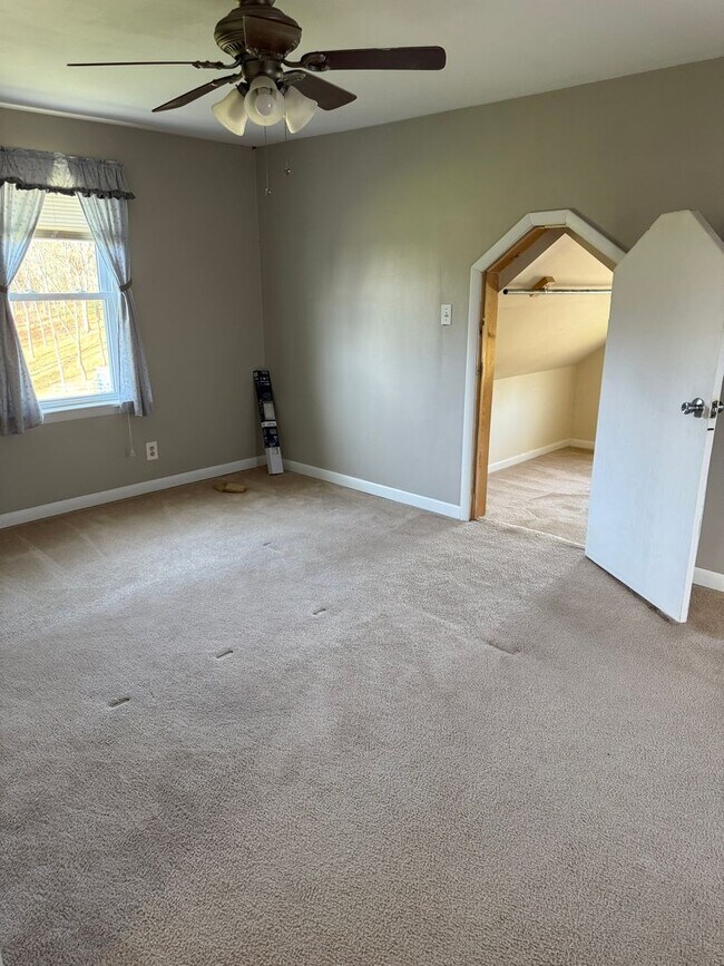 Building Photo - 36 Windy Hill Rd